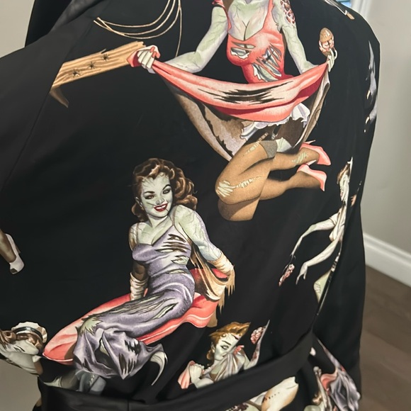 VTG Alexander Henry Zombie Pin Up Smoking Jacket-unisex - Picture 3 of 14